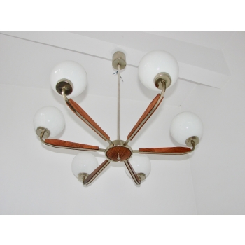 Żyrandol Modern z lat 70. – oryginalne wykończenie metalu i drewna